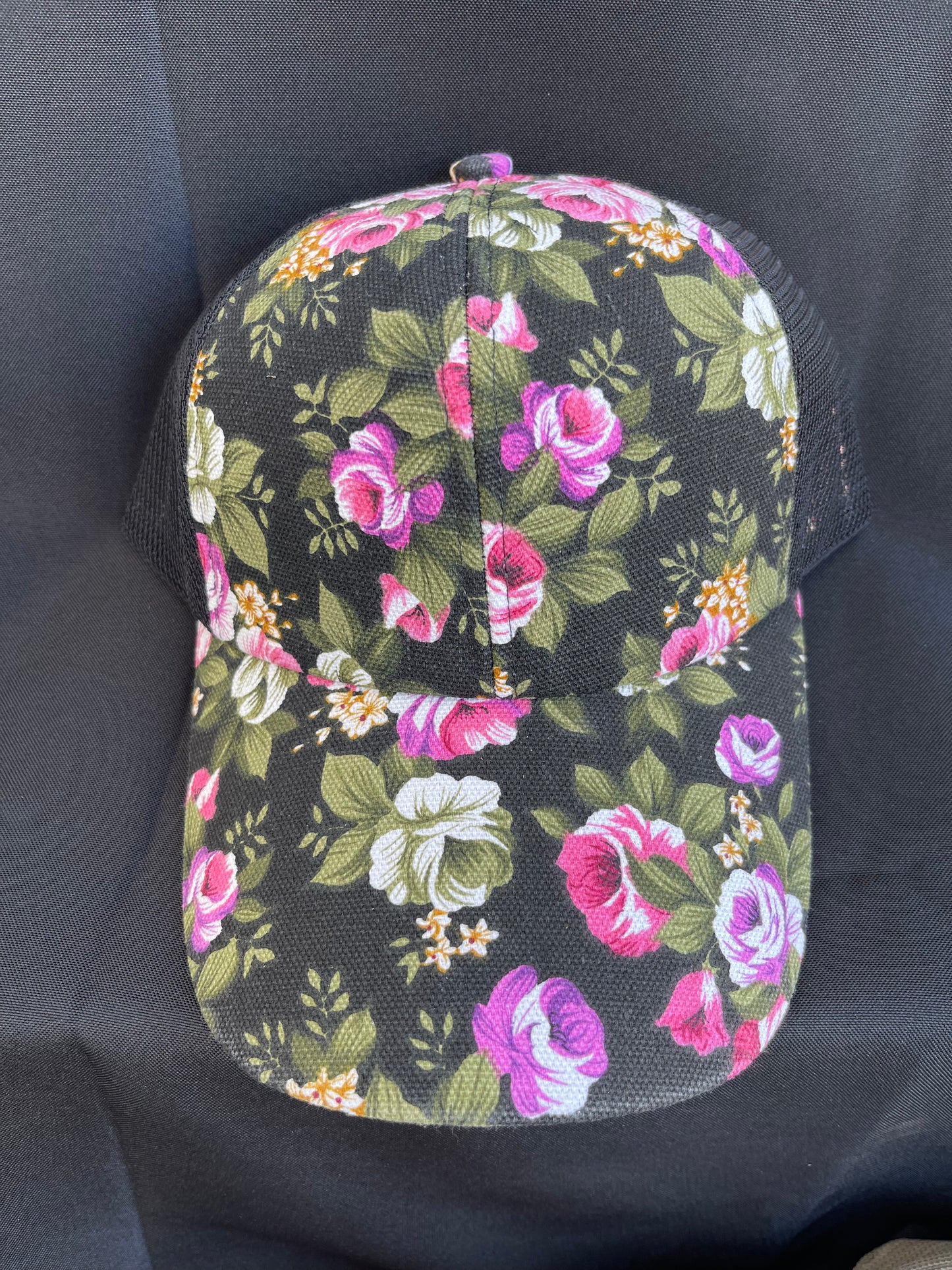 Women’s Criss cross hats