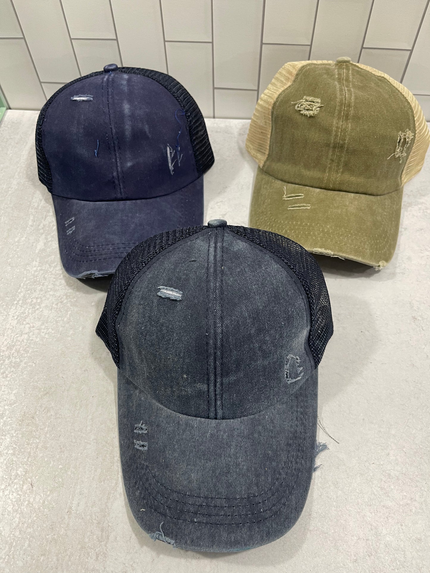 Women’s Criss cross hats