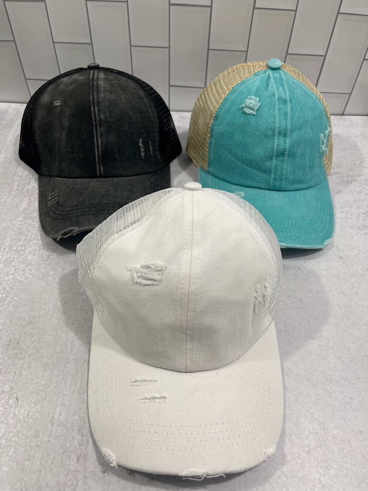 Women’s Criss cross hats